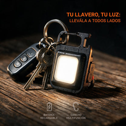 HyperTorch Mini™ — Linterna LED COB ultracompacta de alta potencia.